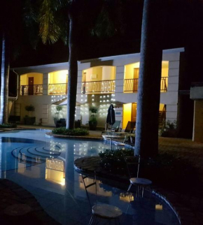 @ SILVER PALMS LODGE